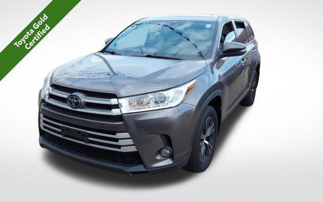 used 2019 Toyota Highlander car, priced at $28,325