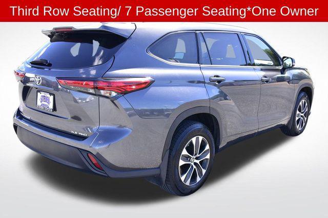 used 2022 Toyota Highlander car, priced at $33,900