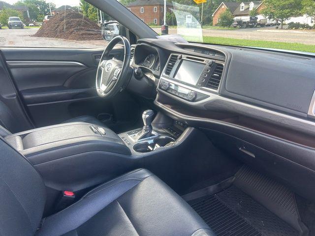 used 2018 Toyota Highlander car, priced at $21,000