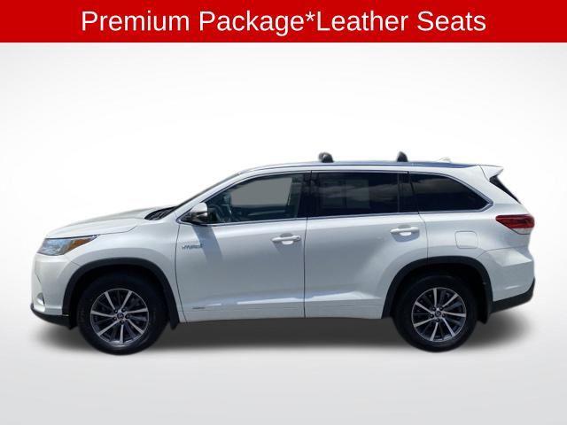 used 2018 Toyota Highlander Hybrid car, priced at $28,000