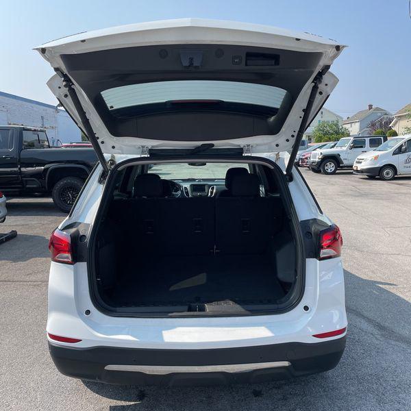 used 2022 Chevrolet Equinox car, priced at $23,200