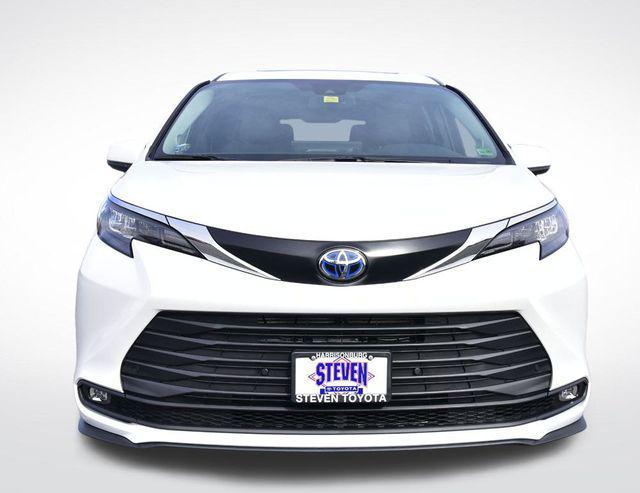 new 2025 Toyota Sienna car, priced at $50,655