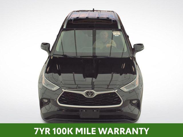 used 2023 Toyota Highlander car, priced at $38,300