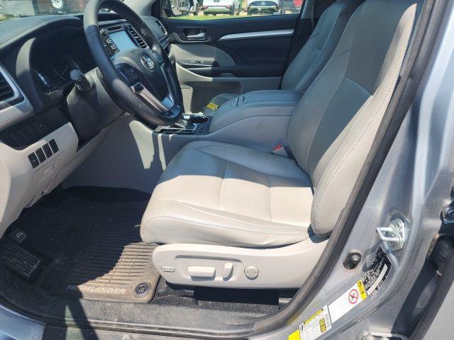 used 2014 Toyota Highlander car, priced at $18,500