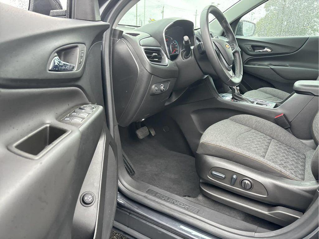 used 2022 Chevrolet Equinox car, priced at $21,994
