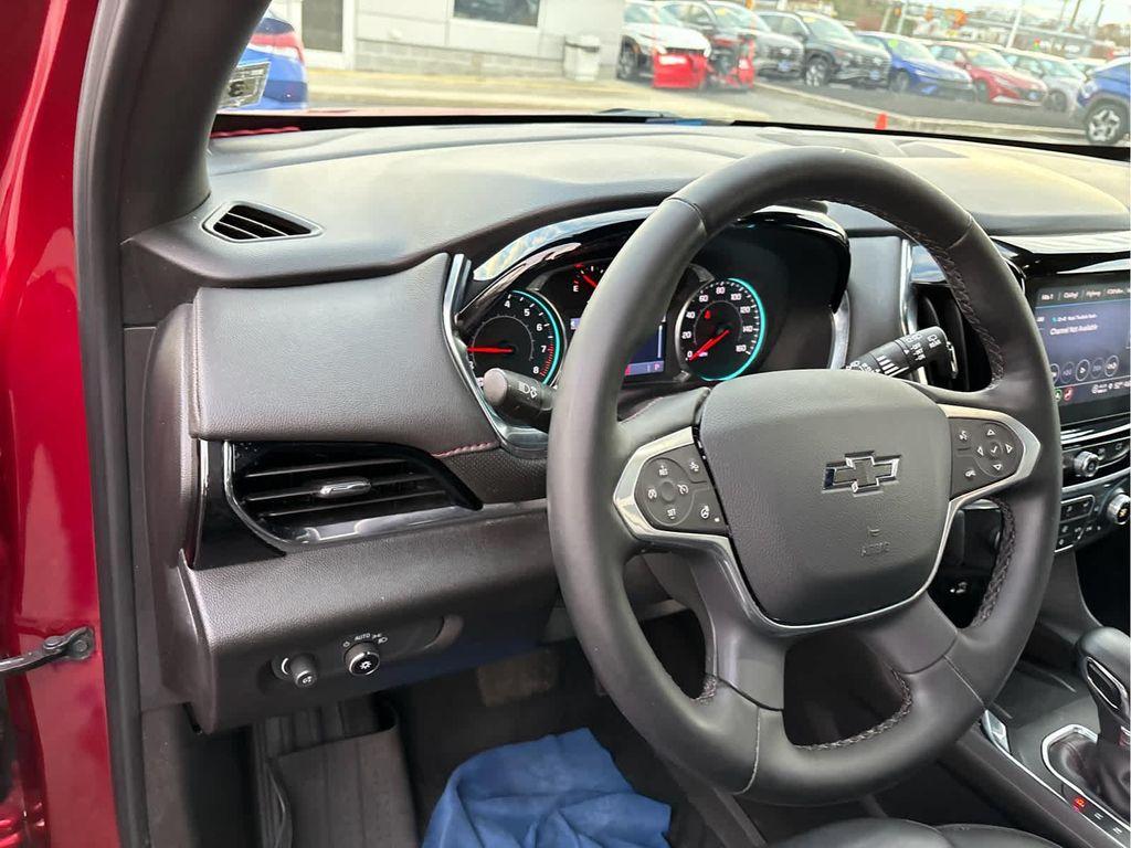 used 2023 Chevrolet Traverse car, priced at $36,698