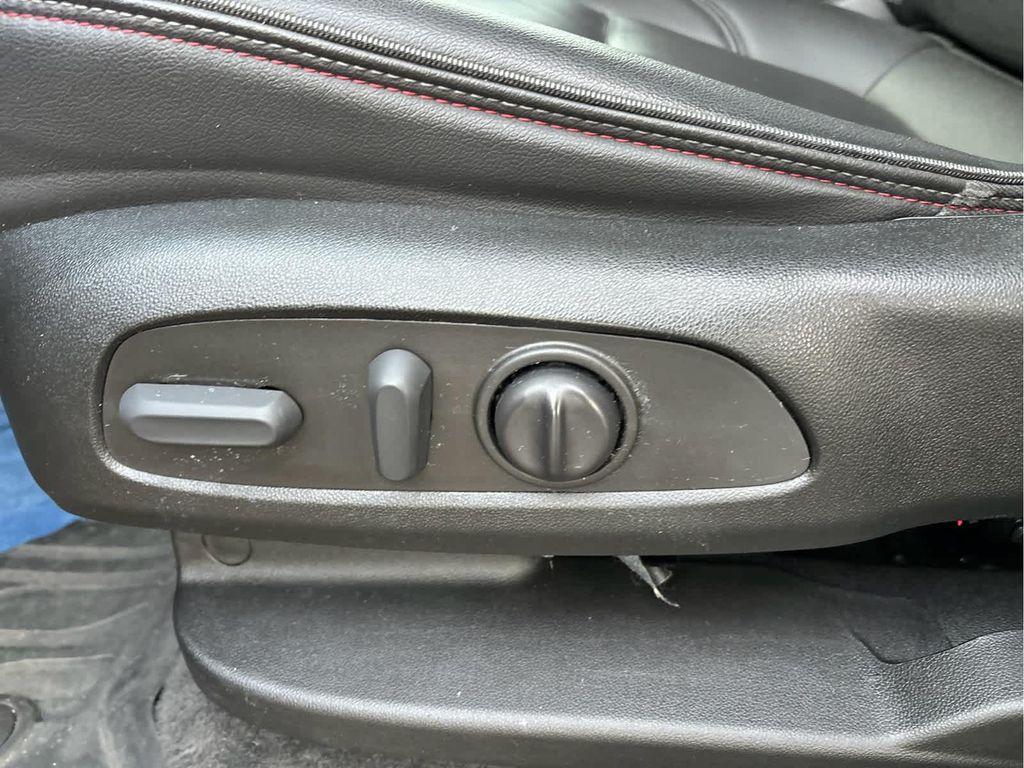 used 2023 Chevrolet Traverse car, priced at $36,698