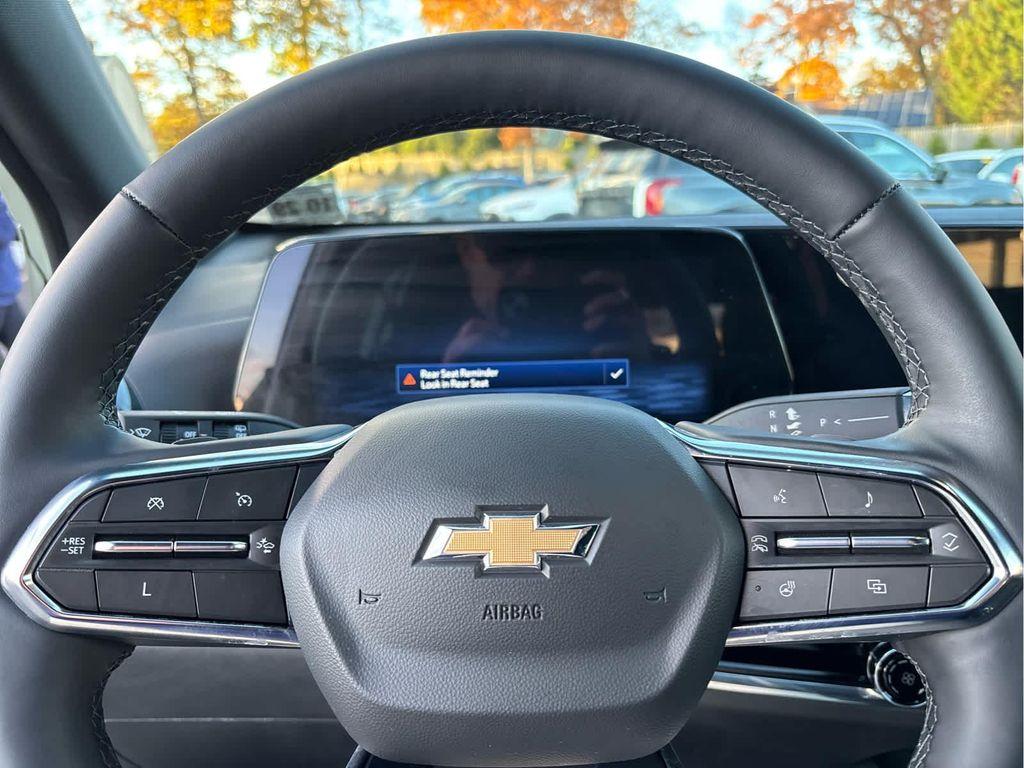 used 2025 Chevrolet Equinox car, priced at $30,997