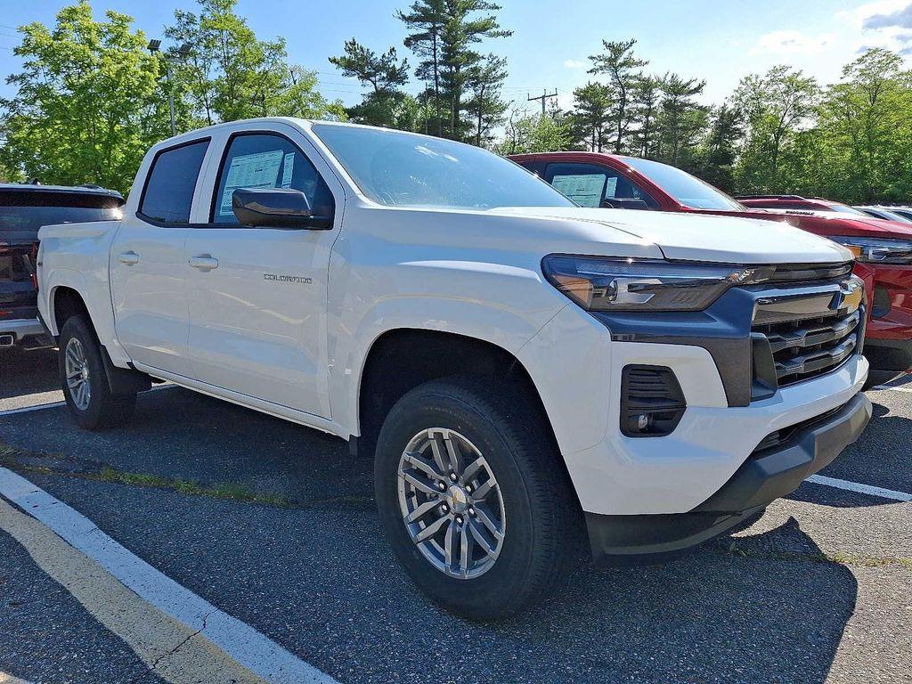 new 2025 Chevrolet Colorado car, priced at $43,742
