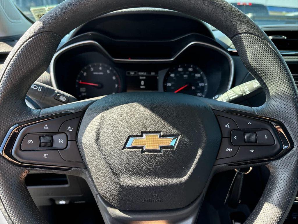 used 2023 Chevrolet TrailBlazer car, priced at $21,937
