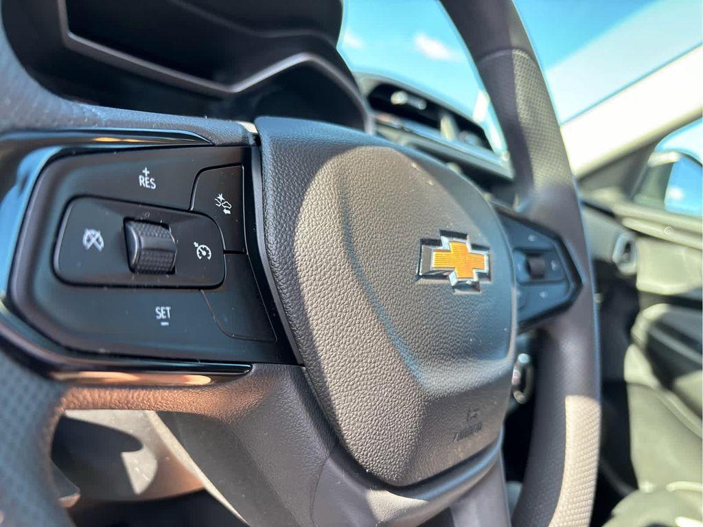 used 2023 Chevrolet TrailBlazer car, priced at $21,937