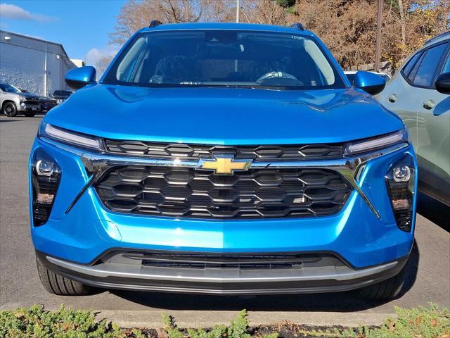 new 2025 Chevrolet Trax car, priced at $25,613