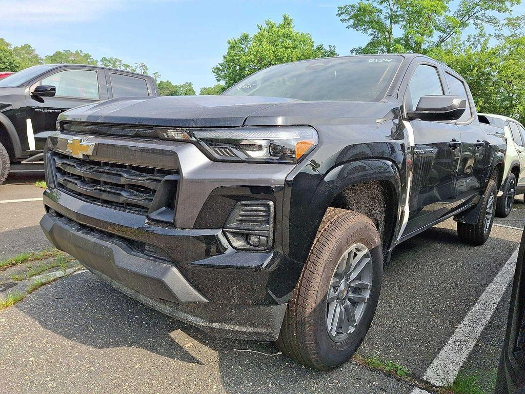 new 2025 Chevrolet Colorado car, priced at $43,742