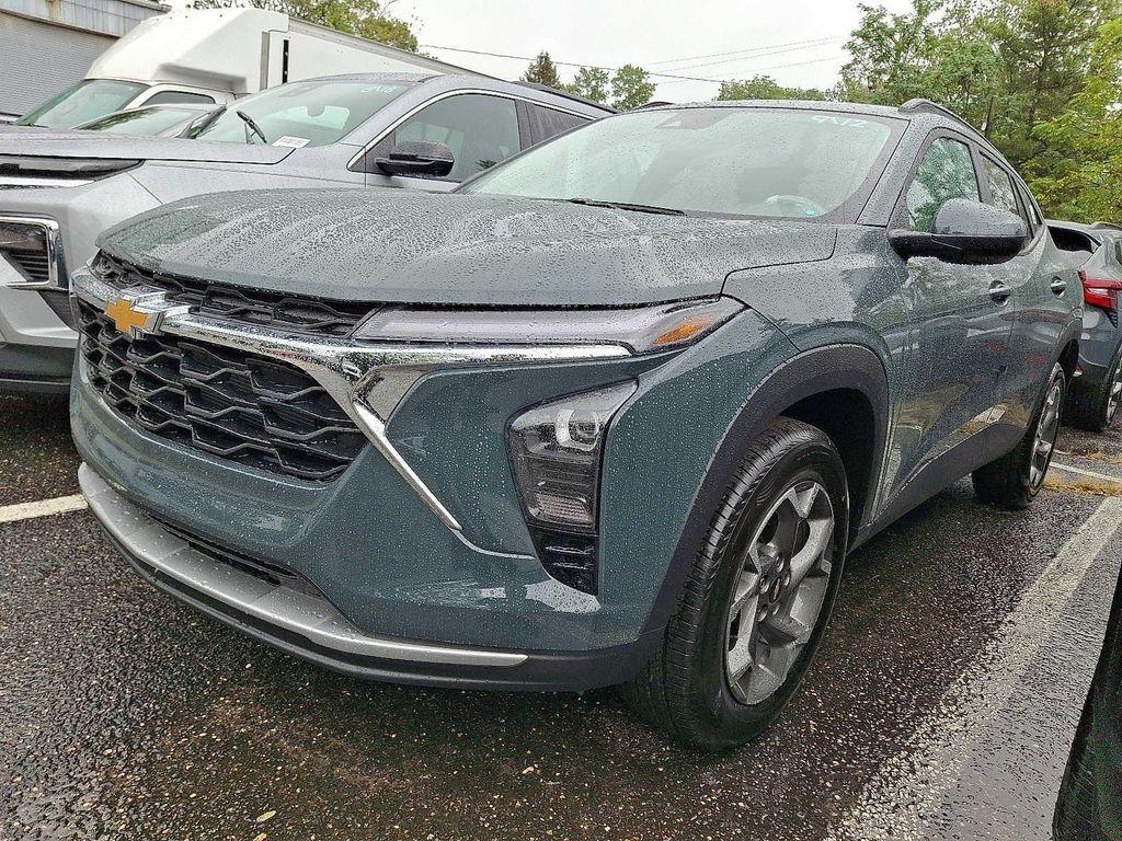 new 2025 Chevrolet Trax car, priced at $25,512