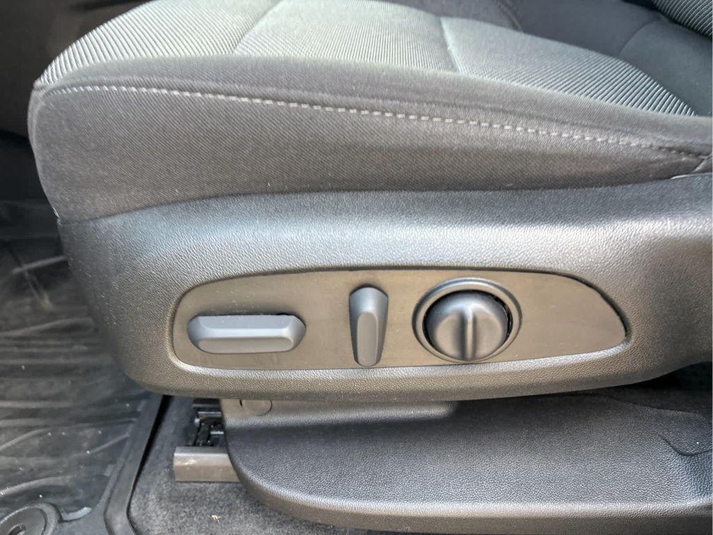 used 2023 Chevrolet Traverse car, priced at $24,781