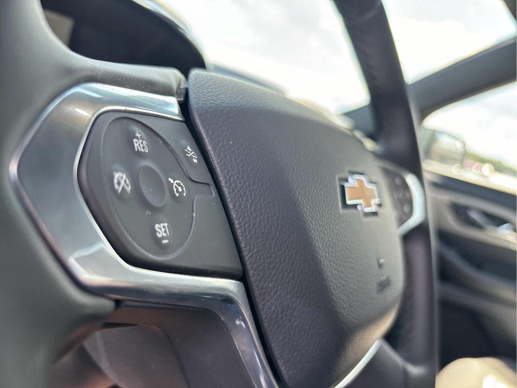used 2023 Chevrolet Traverse car, priced at $24,781