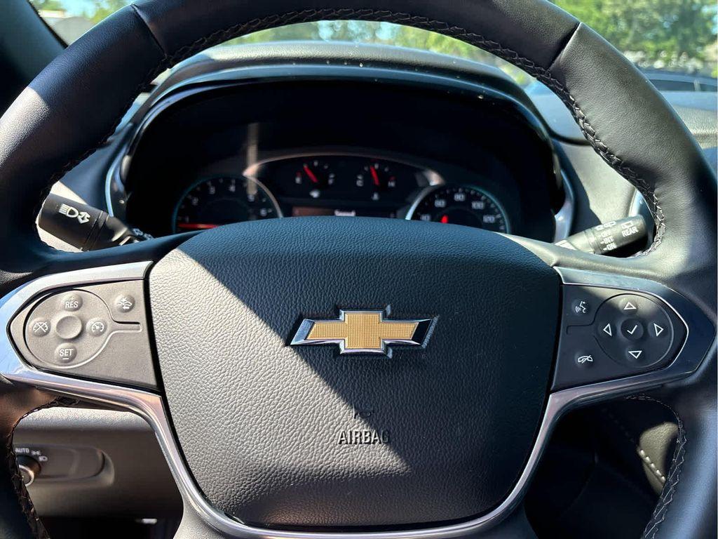 used 2023 Chevrolet Traverse car, priced at $29,868