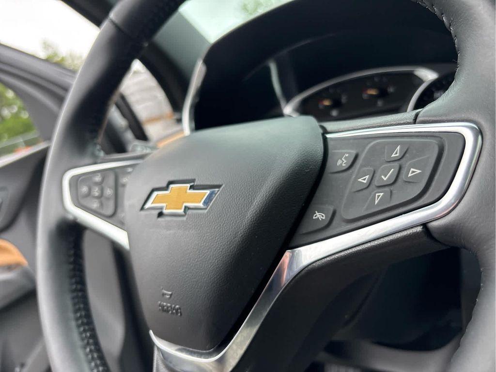 used 2021 Chevrolet Equinox car, priced at $25,842