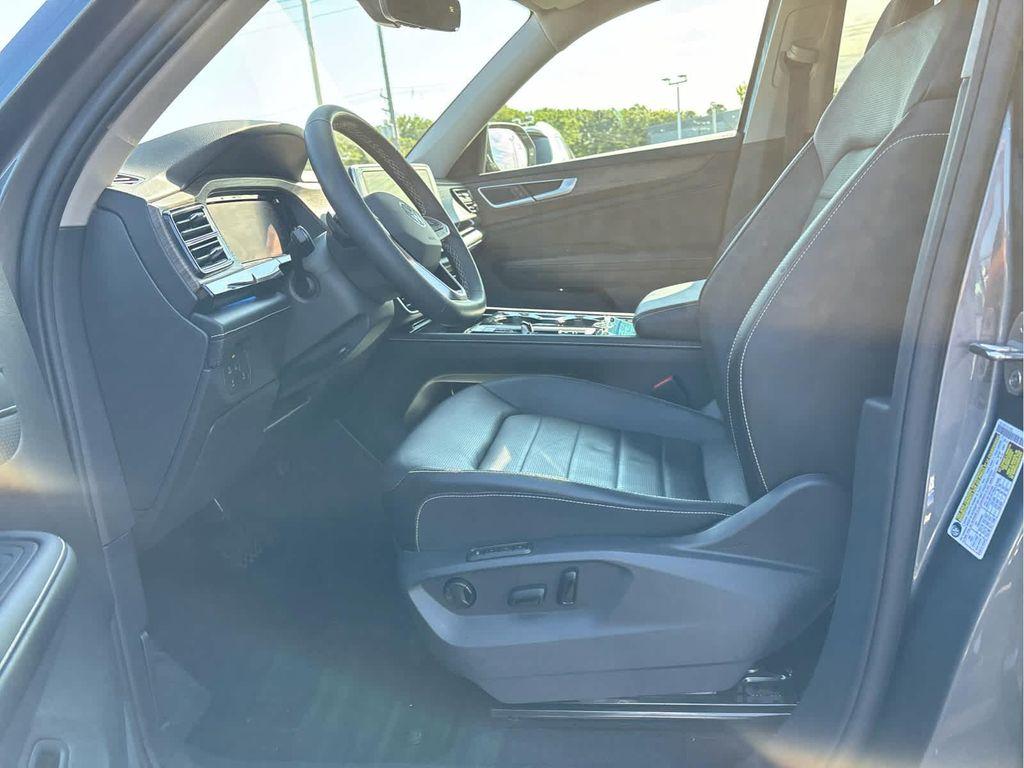 used 2024 Volkswagen Atlas car, priced at $36,937