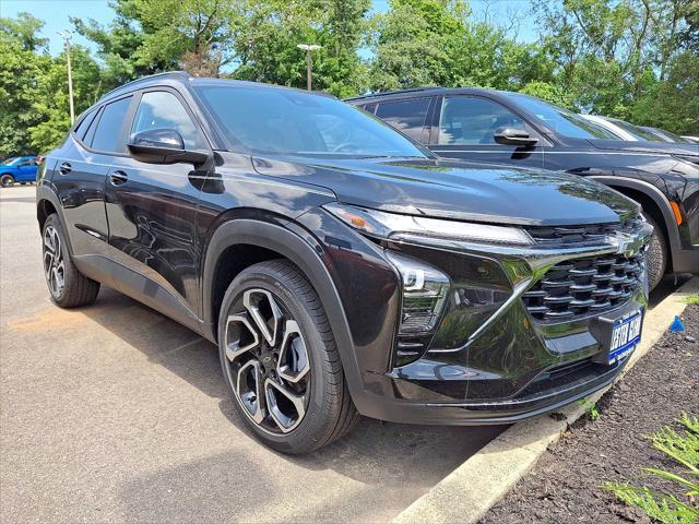 new 2025 Chevrolet Trax car, priced at $27,612