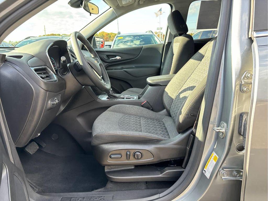 used 2023 Chevrolet Equinox car, priced at $23,937