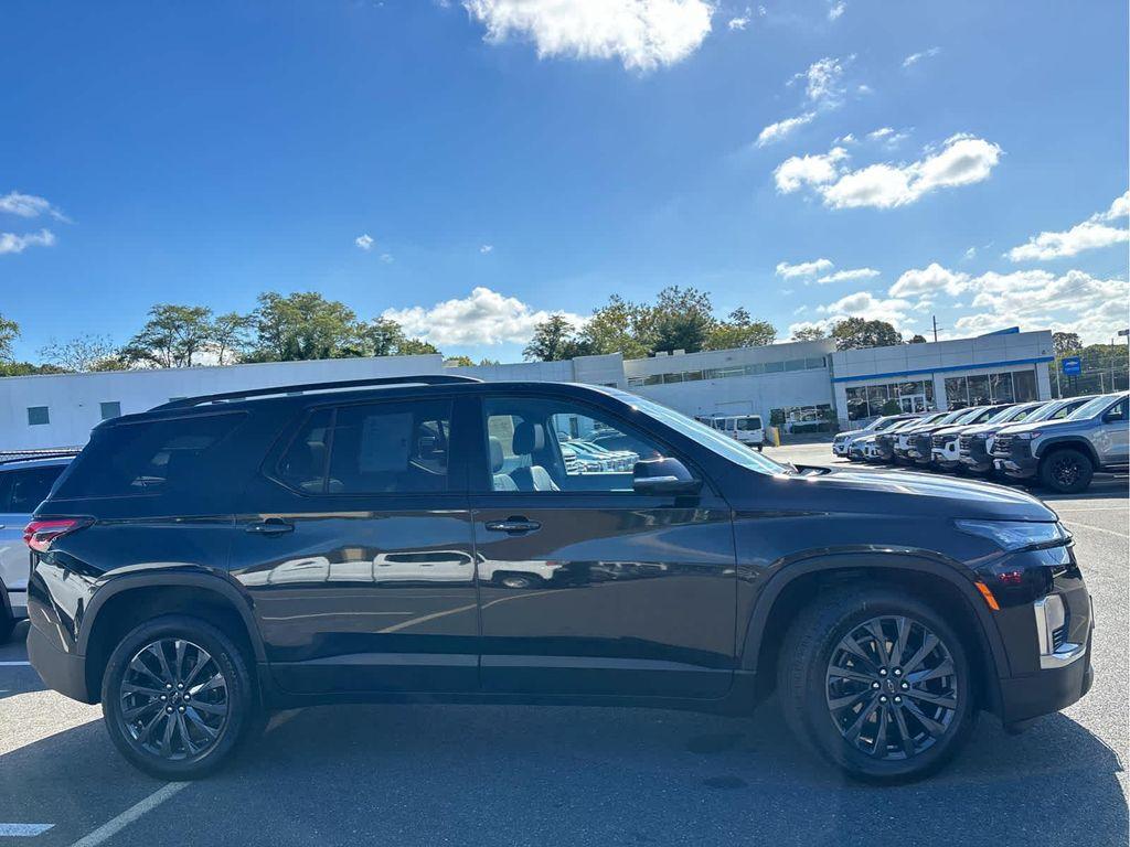 used 2023 Chevrolet Traverse car, priced at $37,095