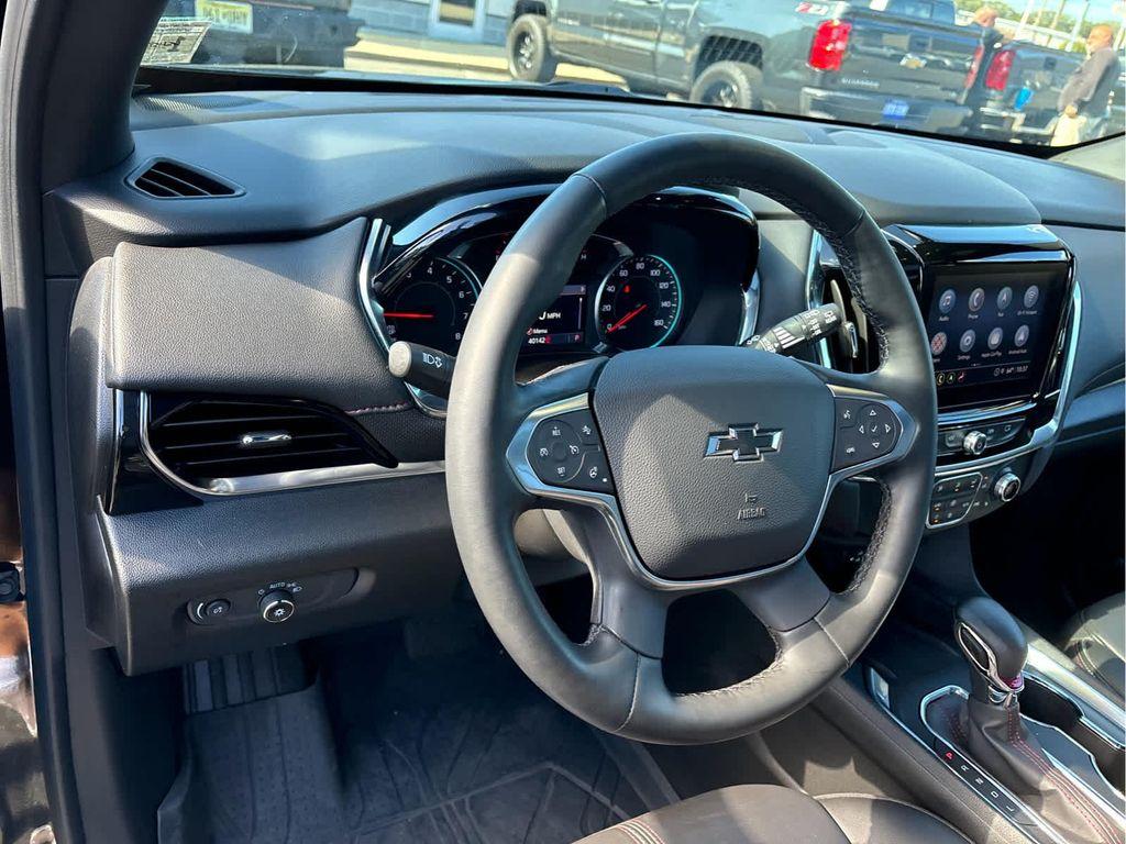 used 2023 Chevrolet Traverse car, priced at $37,095