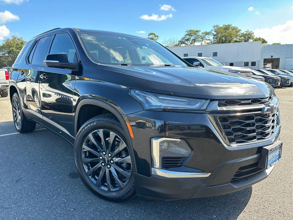 used 2023 Chevrolet Traverse car, priced at $37,095