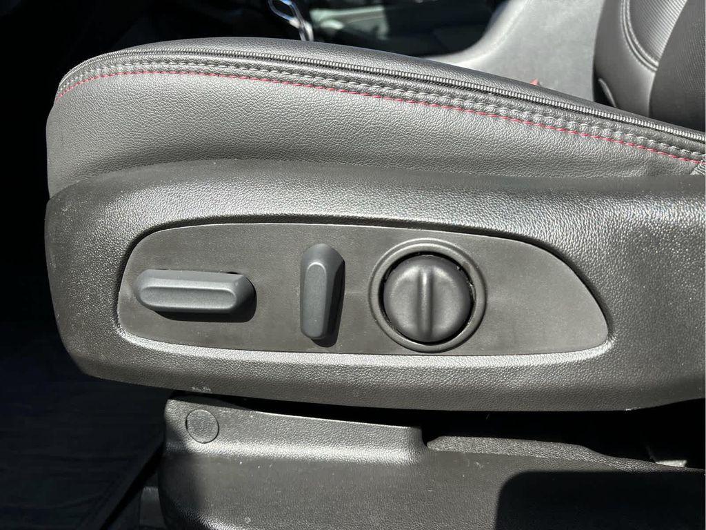 used 2023 Chevrolet Traverse car, priced at $37,095