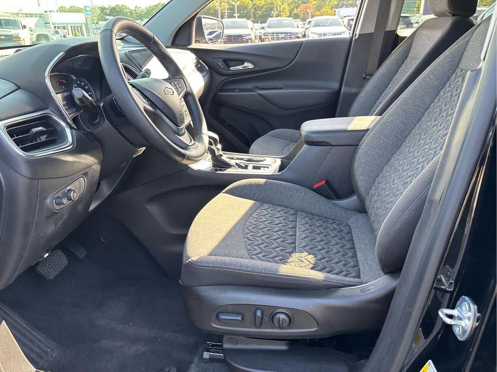used 2023 Chevrolet Equinox car, priced at $22,312