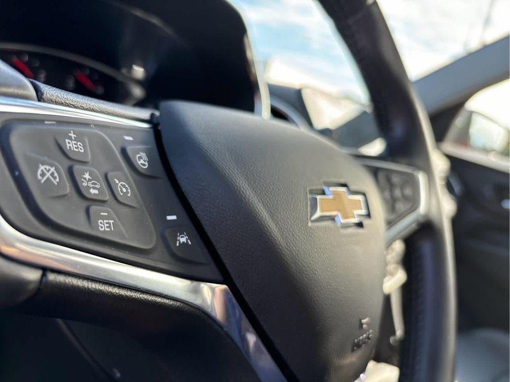 used 2021 Chevrolet Equinox car, priced at $24,937