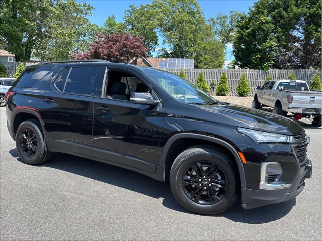 used 2022 Chevrolet Traverse car, priced at $27,988