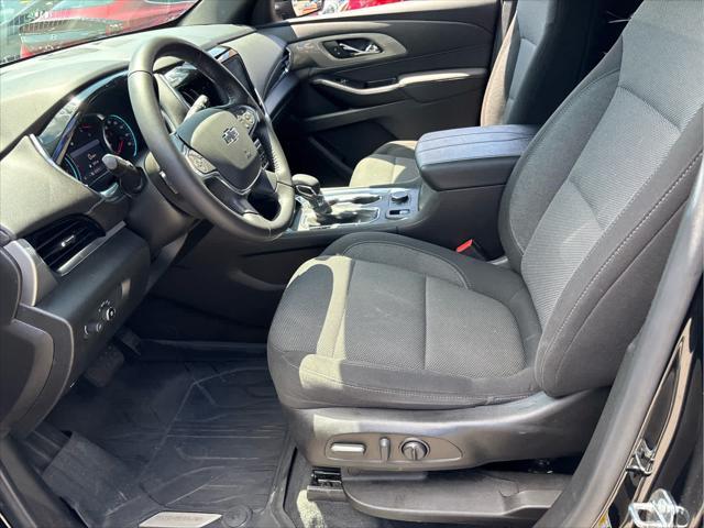 used 2022 Chevrolet Traverse car, priced at $27,988