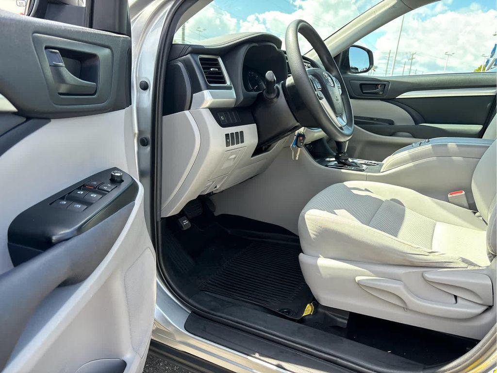 used 2019 Toyota Highlander car, priced at $23,937