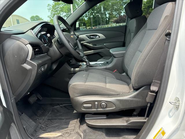 used 2023 Chevrolet Traverse car, priced at $32,956
