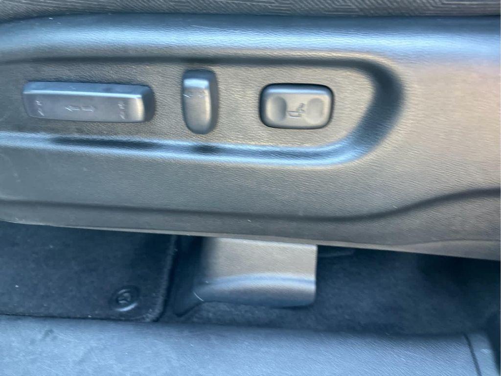 used 2021 Honda Pilot car, priced at $21,395