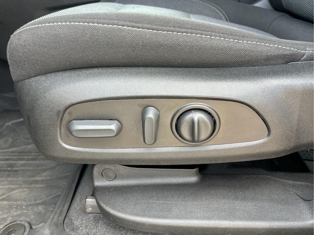 used 2023 Chevrolet Traverse car, priced at $30,487