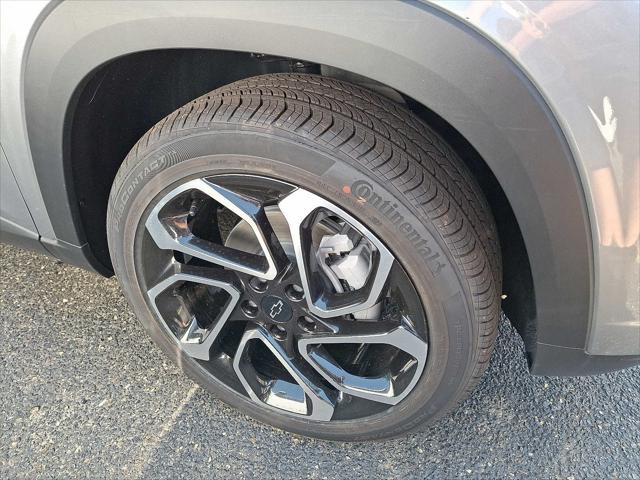 new 2025 Chevrolet Trax car, priced at $27,254