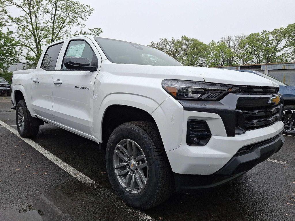 new 2025 Chevrolet Colorado car, priced at $43,267