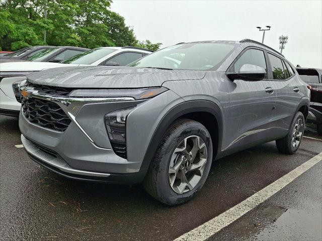 new 2025 Chevrolet Trax car, priced at $26,049