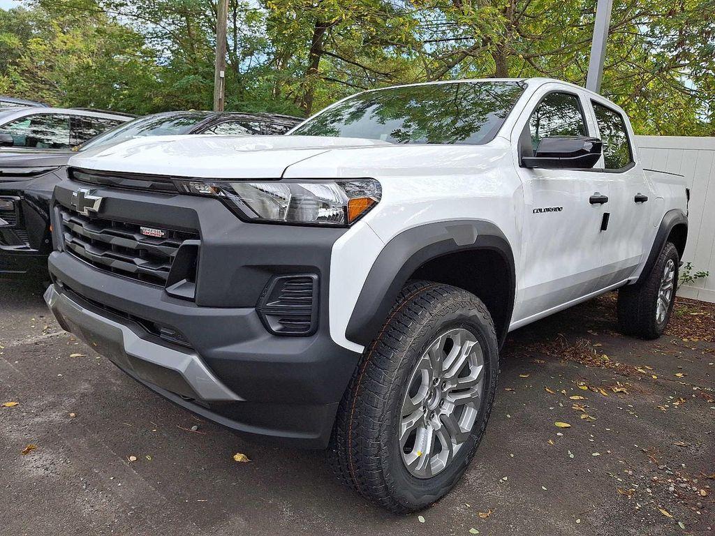 new 2026 Chevrolet Colorado car, priced at $43,943
