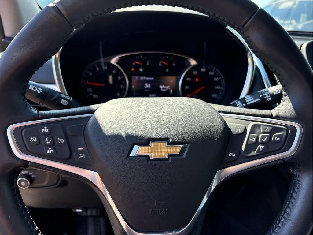 used 2022 Chevrolet Equinox car, priced at $23,937