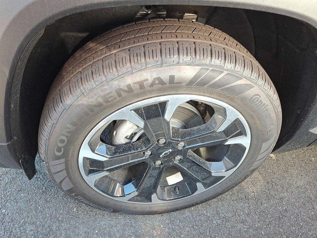 new 2026 Chevrolet Equinox car, priced at $31,653