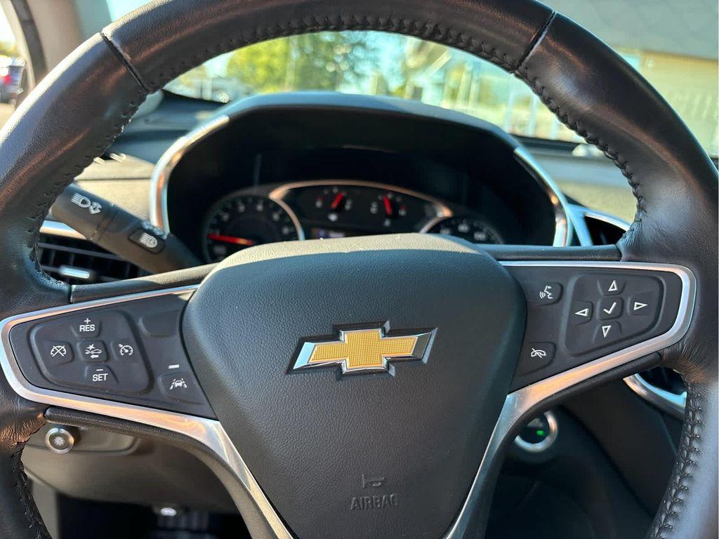 used 2022 Chevrolet Equinox car, priced at $22,937