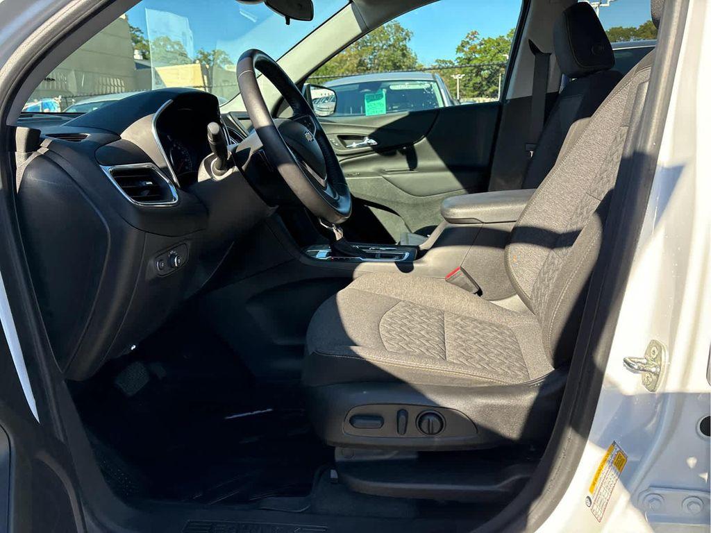 used 2022 Chevrolet Equinox car, priced at $22,937