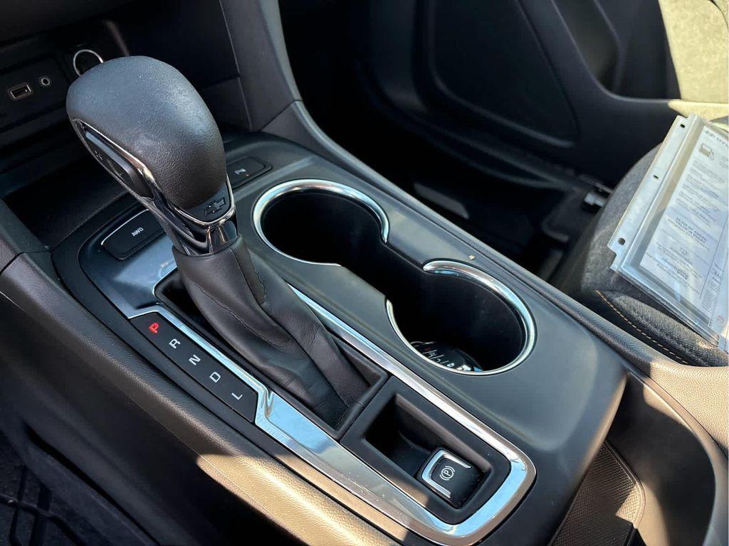 used 2022 Chevrolet Equinox car, priced at $22,937