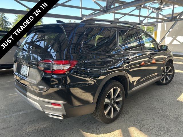 used 2023 Honda Pilot car, priced at $39,999