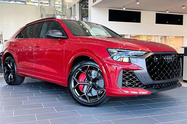 new 2025 Audi RS Q8 car, priced at $154,600