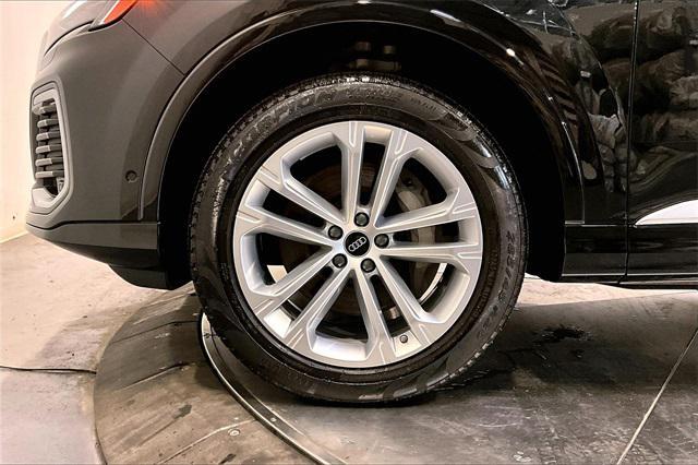 used 2025 Audi Q7 car, priced at $54,999