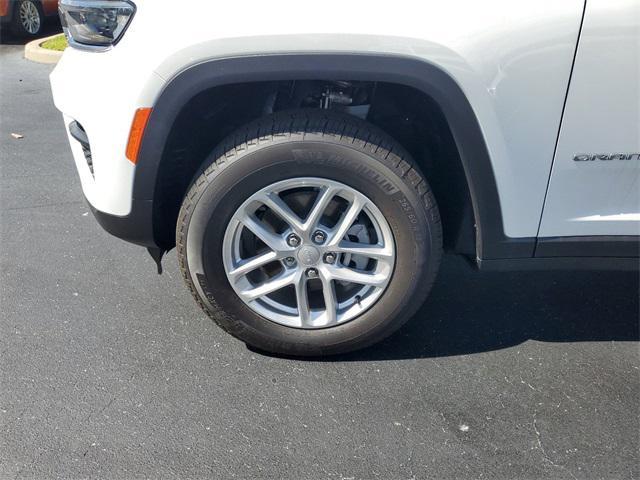 new 2024 Jeep Grand Cherokee car, priced at $30,720